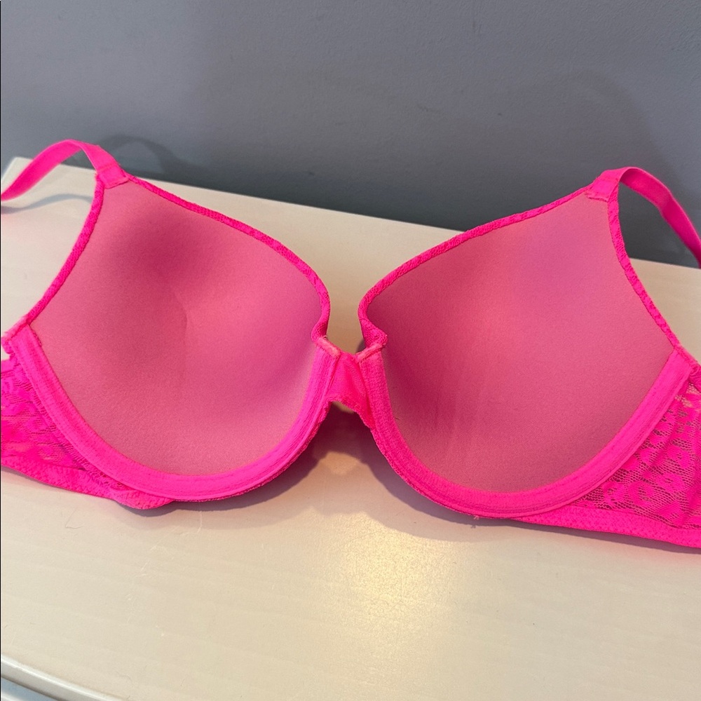 Victoria's Secret PINK Bra - Picture 2 of 4